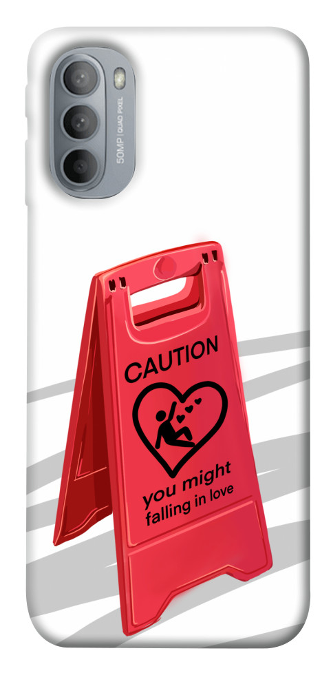 Чехол Caution falling in love для Motorola Moto G31