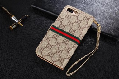 Фирменные чехлы от Gucci для iPhone