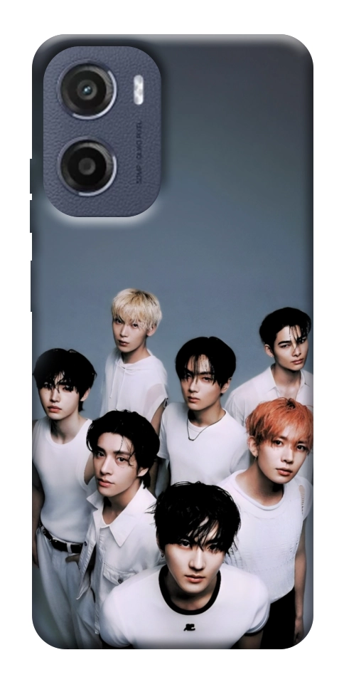 Чехол Enhypen white для Motorola Moto G05