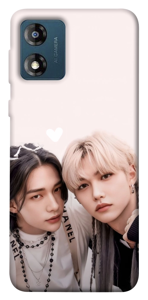Чехол Hyunjin and Felix для Motorola Moto E13