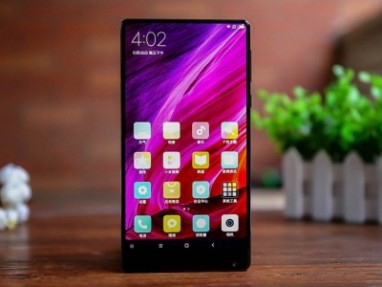 Тест без рамочного Xiaomi Mi Mix на прочность