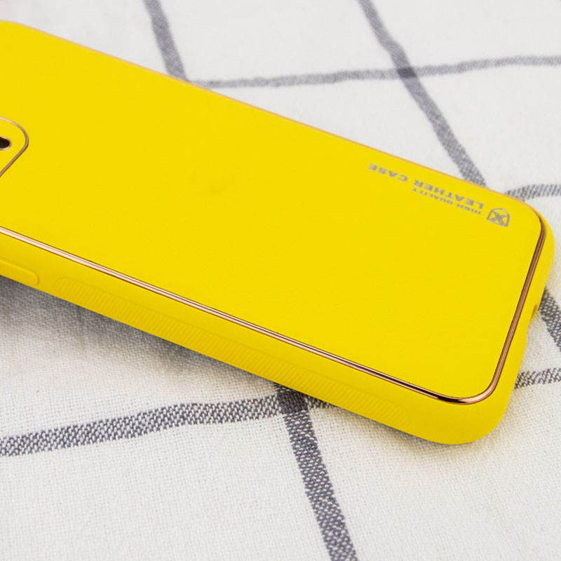 Фото Кожаный чехол Xshield для Apple iPhone 13 Pro (6.1") (Желтый / Yellow) на vchehle.ua