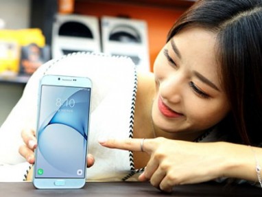 Фирма Samsung анонсировала обновленный Galaxy A8 (2016)