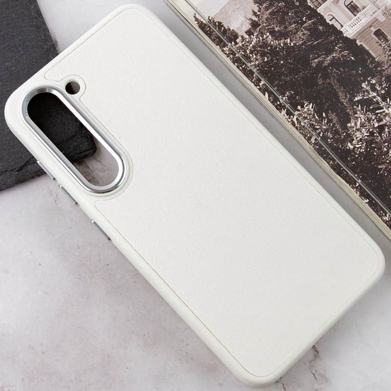 Шкіряний чохол Bonbon Leather Metal Style на Samsung Galaxy S22+ (Білий / White) в магазині vchehle.ua