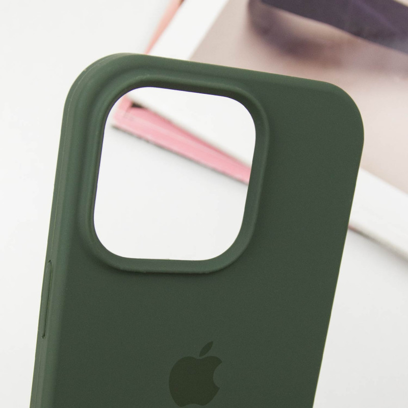 Фото Чехол Silicone Case Full Protective (AA) для Apple iPhone 15 Pro (6.1") (Зеленый / Cyprus Green) в магазине vchehle.ua