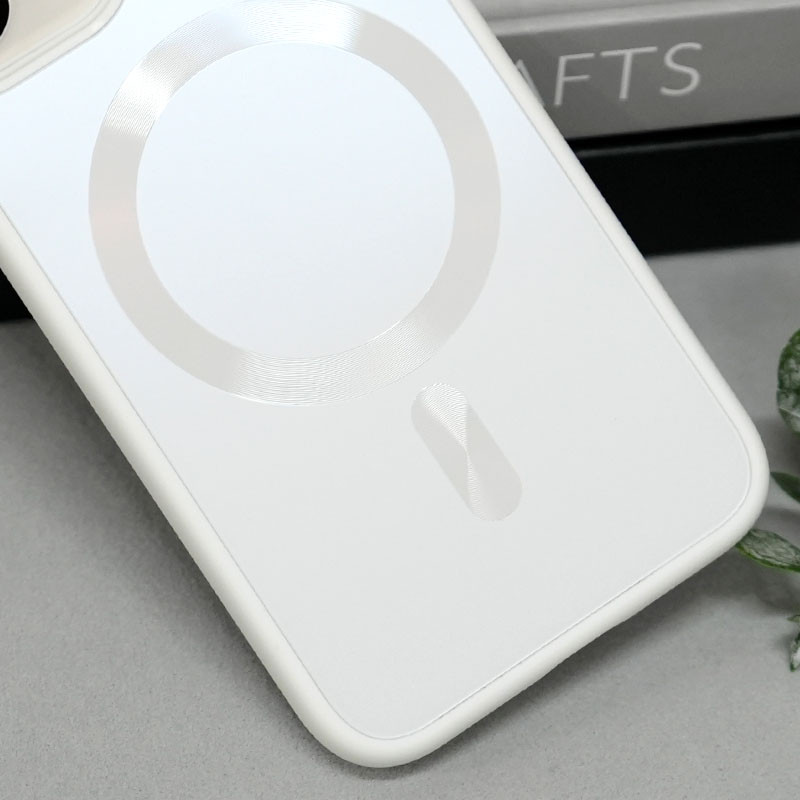 Фото Чохол TPU+Glass Sapphire Midnight with Magnetic Safe на Apple iPhone 12 (6.1") (Білий / White) в маназині vchehle.ua