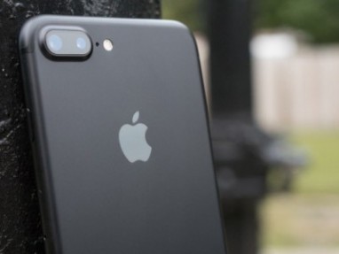 Apple iPhone 7 Plus признан лучшим автономным флагманом 2016 года