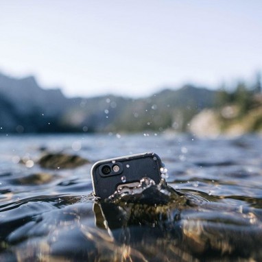 Водонепроницаемые чехлы LifeProof