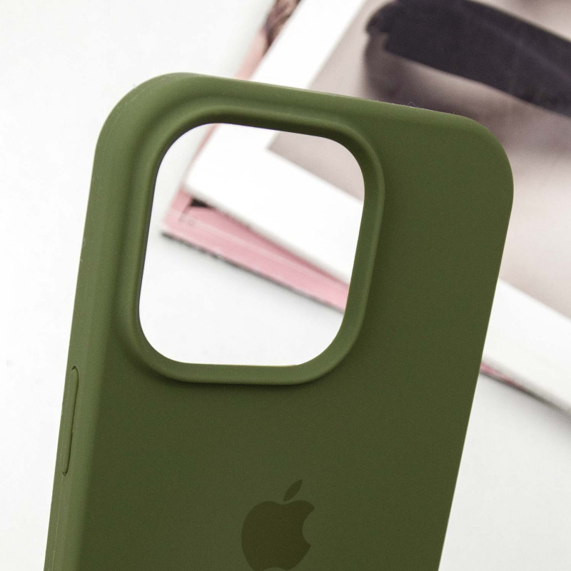 Фото Чехол Silicone Case Full Protective (AA) для Apple iPhone 15 Pro (6.1") (Зеленый / Dark Olive) в магазине vchehle.ua