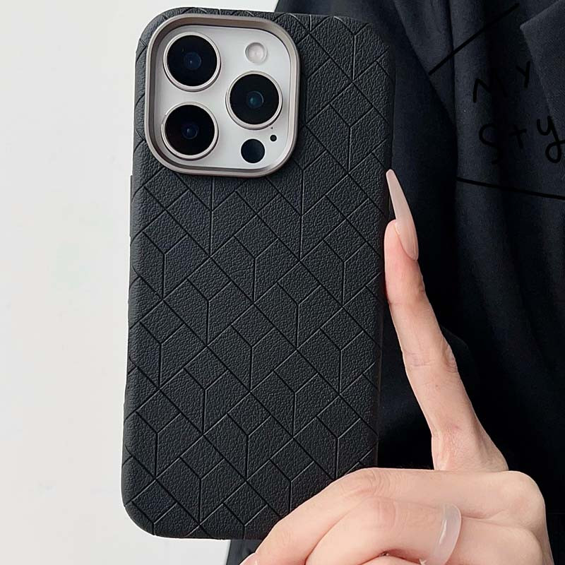 Купити Шкіряний чохол Carved with Magnetic Safe на Apple iPhone 16 Pro (6.3") (Black) на vchehle.ua