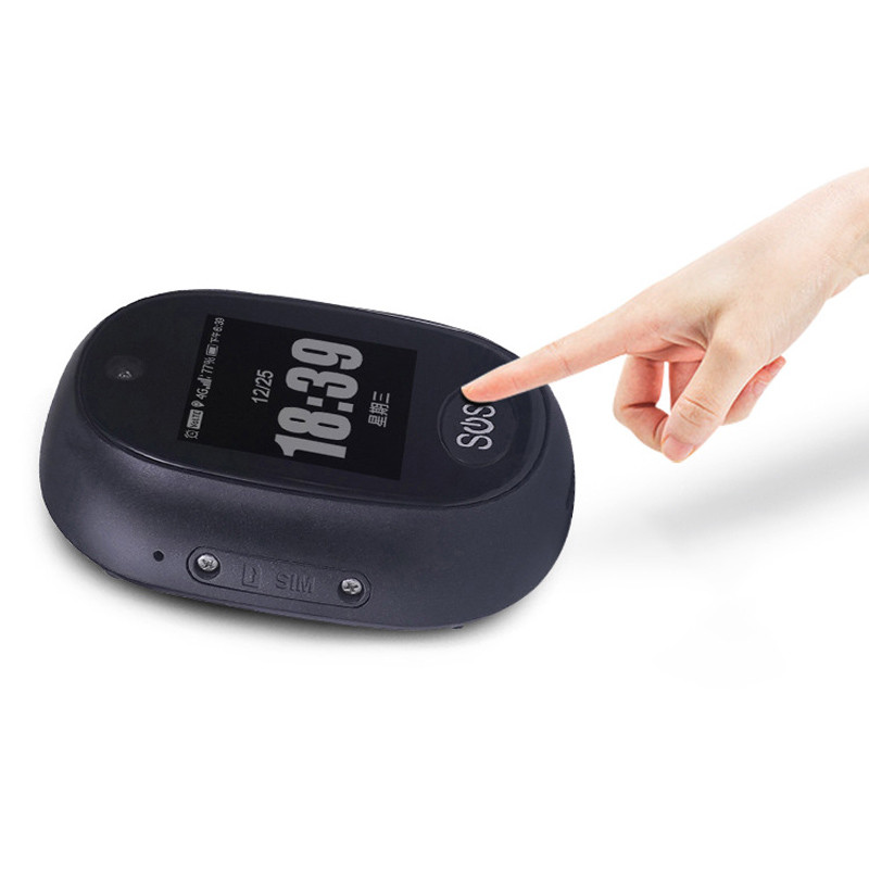 Фото Трекер GPS V45 Tracker Pendant with display SIM (4GLTE with 2GGSM fallback) 600mAh (Black) на vchehle.ua