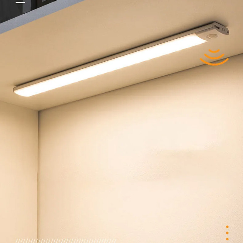 Фото Сенсорный светильник LED с датчиком движения MZ-L1803 (35*11,5*100mm) (White) в магазине vchehle.ua