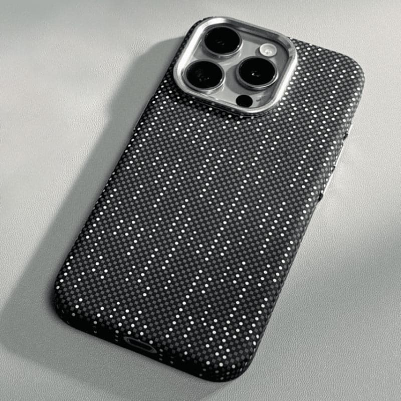 Фото Пластиковая накладка Kevlar with Magnetic Safe для Apple iPhone 15 Pro Max (6.7") (White line) в магазине vchehle.ua