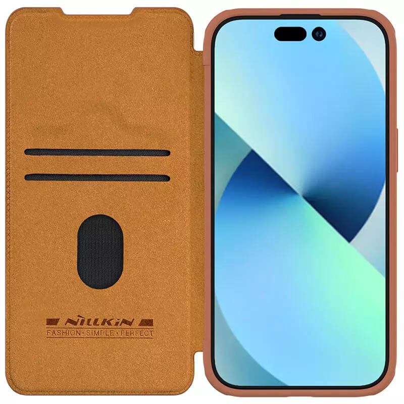 Кожаный чехол (книжка) Nillkin Qin Pro Camshield для Apple iPhone 15 (6.1") (Коричневый) в магазине vchehle.ua