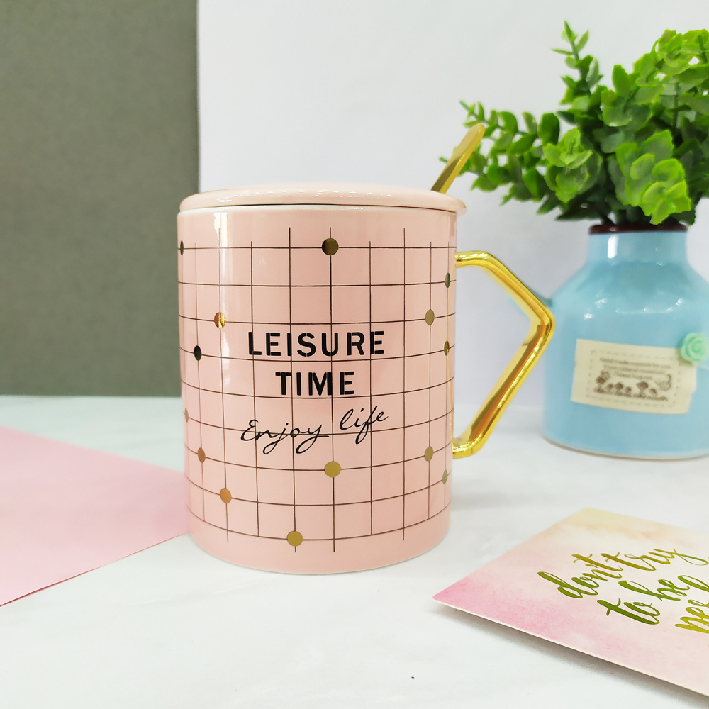 Чашка керамическая Pink print with Gold Spoon