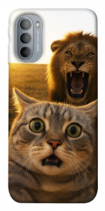 Чохол Shocked cat and lion для Motorola Moto G31