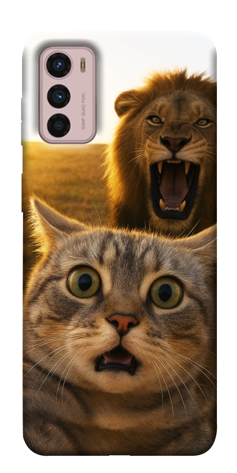 Чохол Shocked cat and lion для Motorola Moto G42