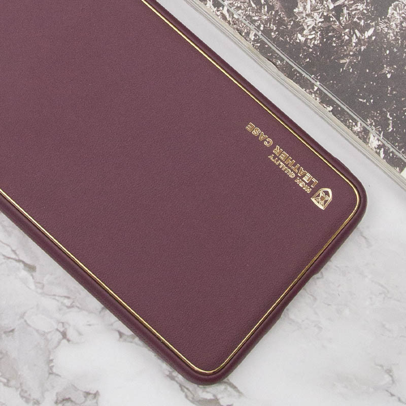 Фото Шкіряний чохол Xshield на Samsung Galaxy S23 FE (Бордовий / Plum Red) на vchehle.ua