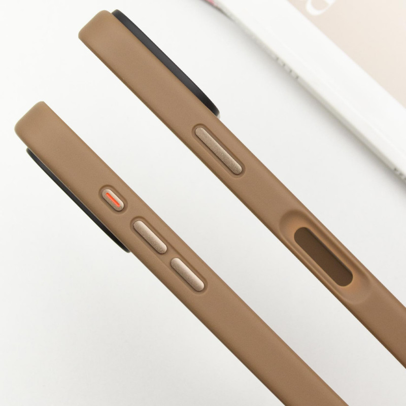Фото TPU+PC чохол Metal Buttons на Apple iPhone 16 Pro Max (6.9") (Золотий / Gold) на vchehle.ua