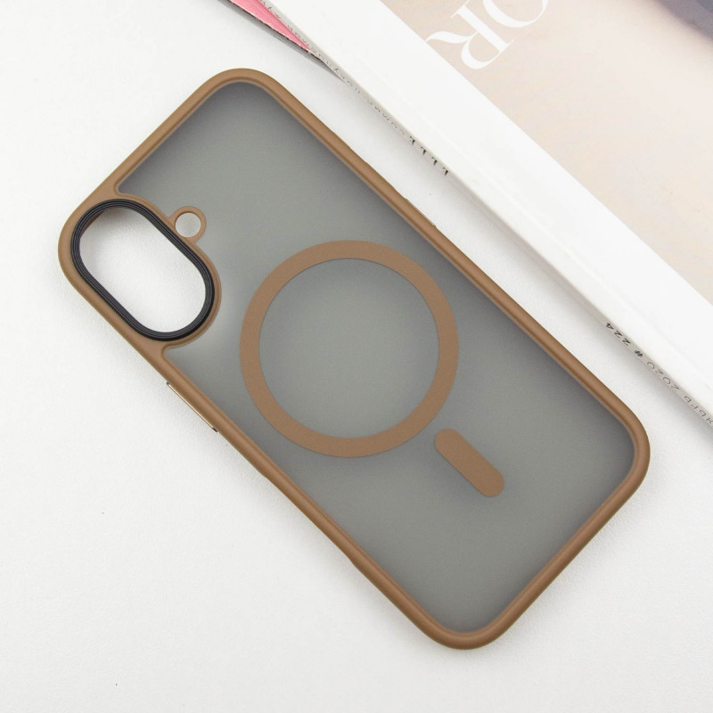 Фото TPU+PC чехол Metal Buttons with Magnetic Safe для Apple iPhone 16 (6.1") (Золотой / Gold) на vchehle.ua