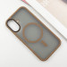 Фото TPU+PC чехол Metal Buttons with Magnetic Safe для Apple iPhone 16 (6.1") (Золотой / Gold) на vchehle.ua