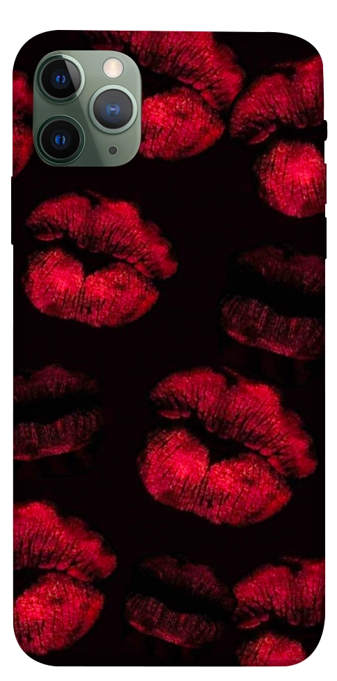 Чехол Kisses on black для iPhone 11 Pro Max