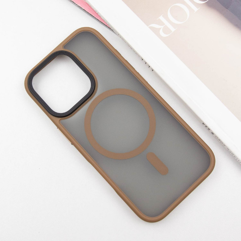 Фото TPU+PC чехол Metal Buttons with Magnetic Safe для Apple iPhone 16 Pro (6.3") (Золотой / Gold) на vchehle.ua