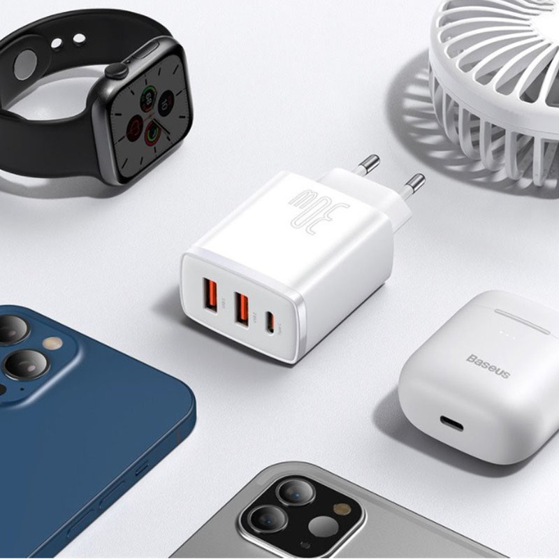 МЗП Baseus Compact Quick Charger PD30W+QC3.0 (2USB-A/1C) (CCXJ-E) (Білий) в магазині vchehle.ua
