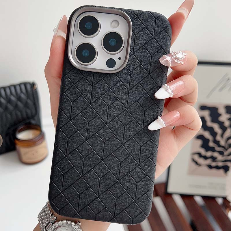 Заказать Кожаный чехол Carved with Magnetic Safe для Apple iPhone 16 Pro (6.3") (Black) на vchehle.ua