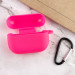 Фото Силиконовый футляр New с карабином для наушников Airpods Pro (Розовый / Barbie pink) в магазине vchehle.ua