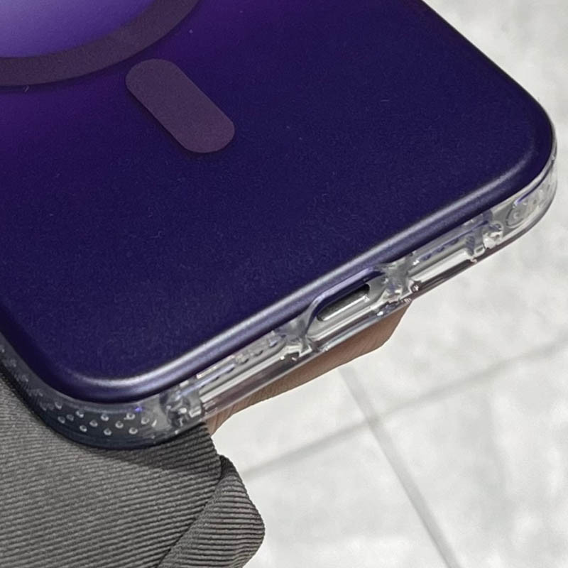 Фото Чохол TPU+PC Phantom with Magnetic Safe на Apple iPhone 15 (6.1") (Purple) на vchehle.ua