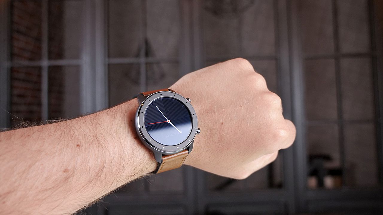 Смарт часы gtr. Часы амазфит GTR 2. Xiaomi Amazfit GTR 47mm. Amazfit GTR 47. Amazfit GTR 42mm на руке.